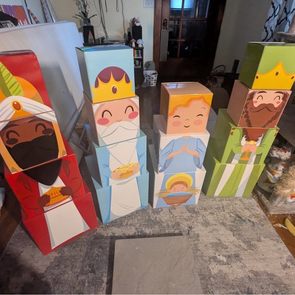 Cardboard Nativity Set - Picture 2 of 3